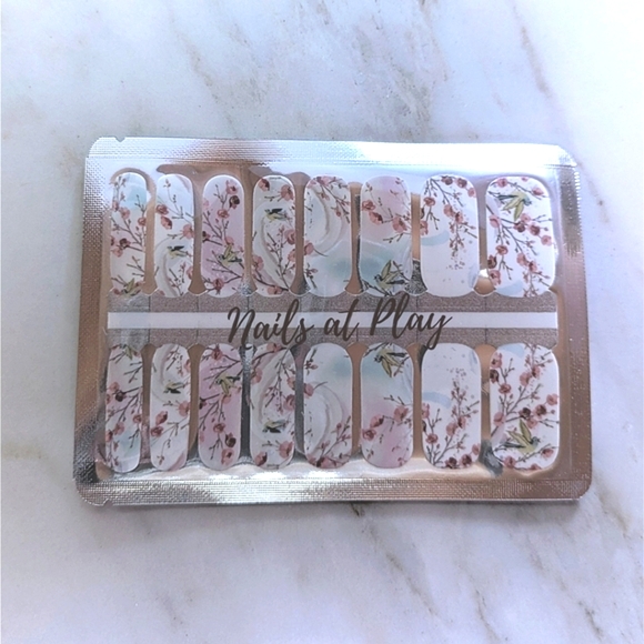 5 for $15 Nail Wraps- Victorian Bird - Picture 1 of 5